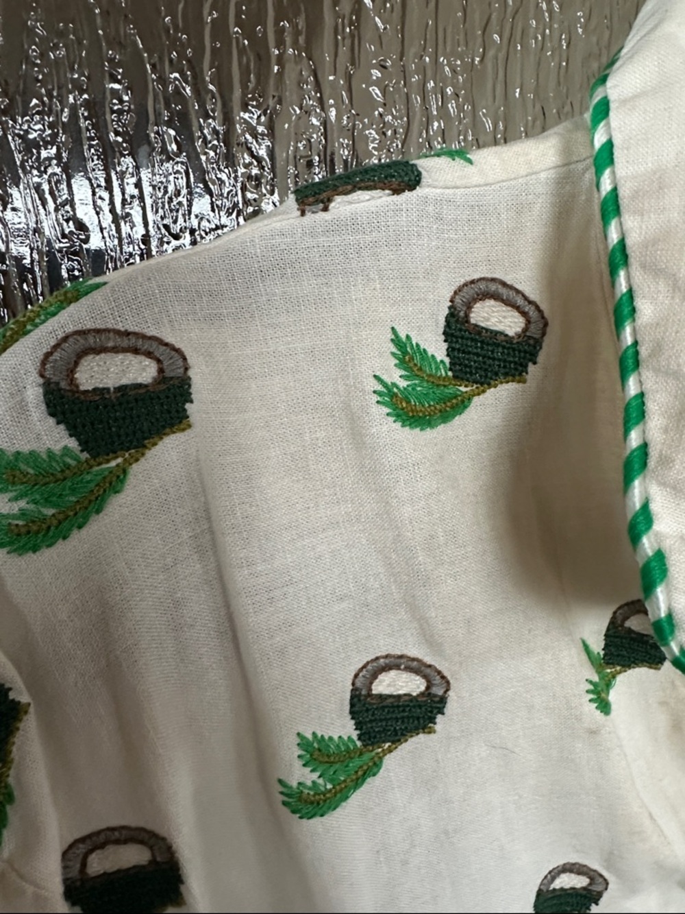 Farm Rio Coconut Embroidered Romper size small - Picture 8 of 11